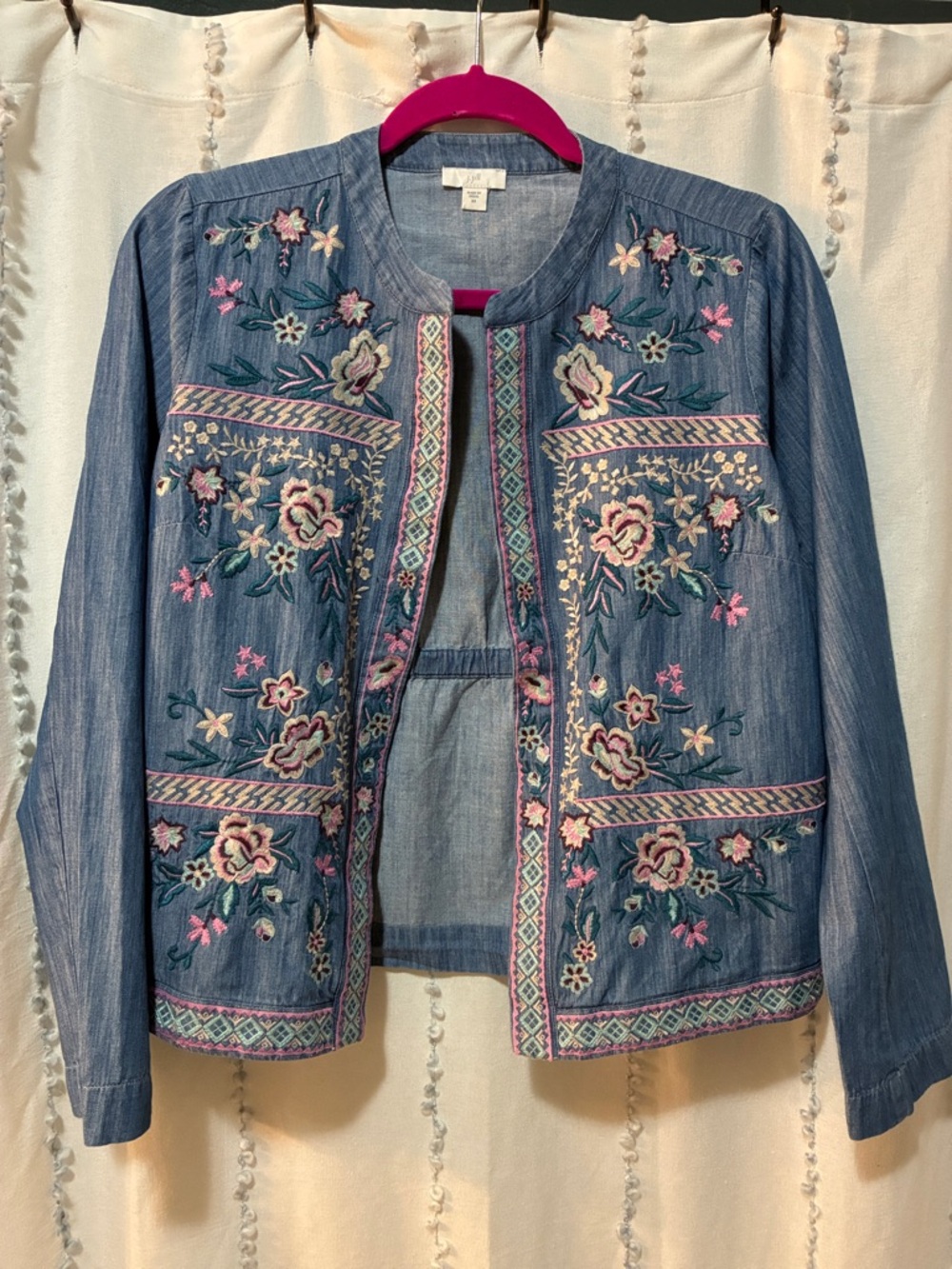 J Jill beautiful embroidered open light denim jacket size XS